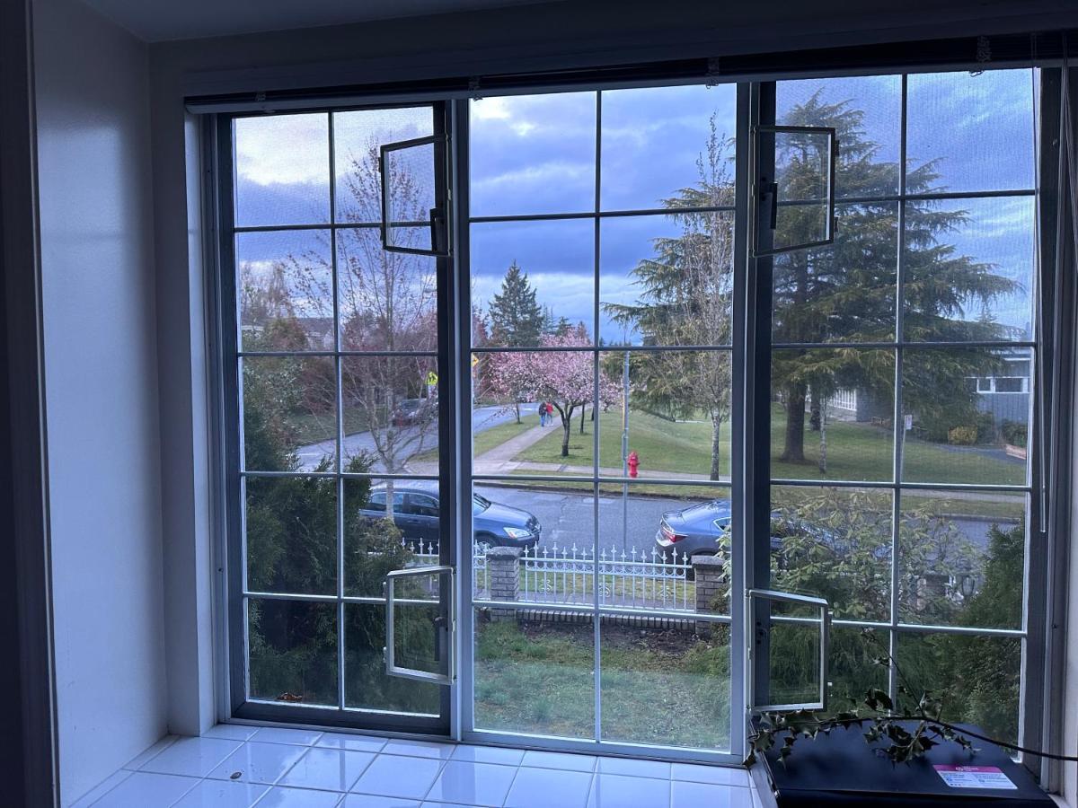 C And D Cozy Bedroom バンクーバー エクステリア 写真